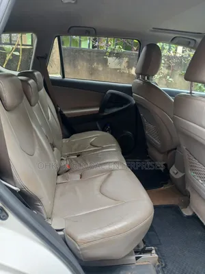 Toyota RAV4 2010 White