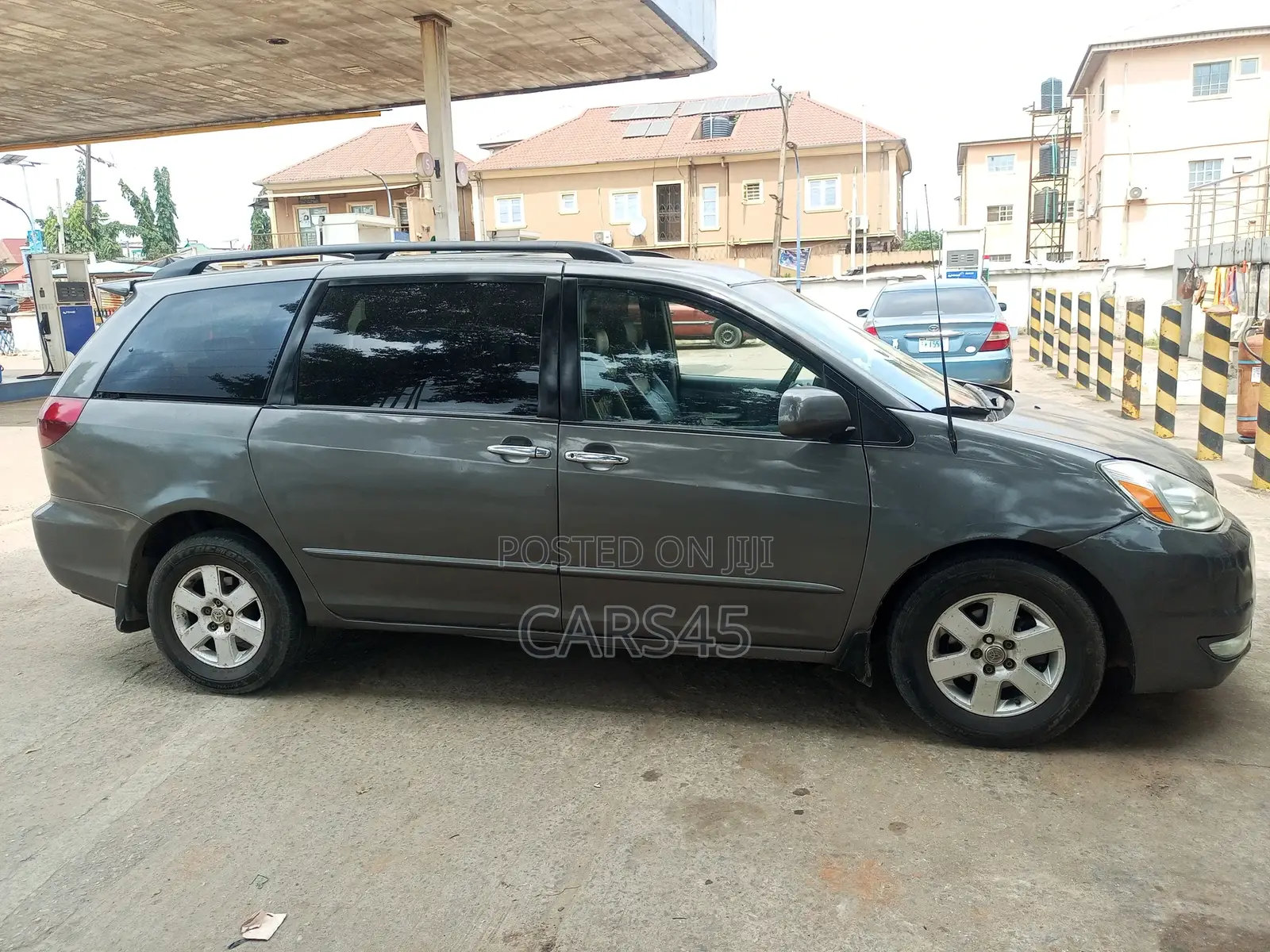 Toyota Sienna 2004 Gray