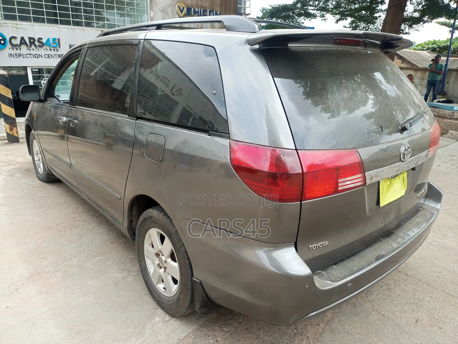 Toyota Sienna 2004 Gray