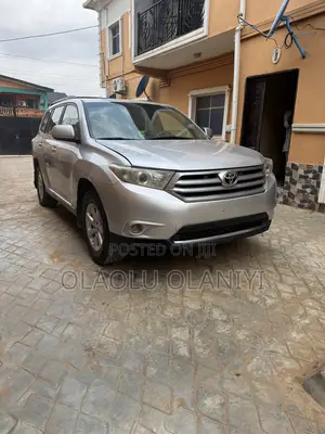 Toyota Highlander 2012 Silver