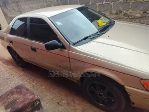 Toyota Camry Automatic 1999 Gold