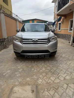 Toyota Highlander 2012 Silver
