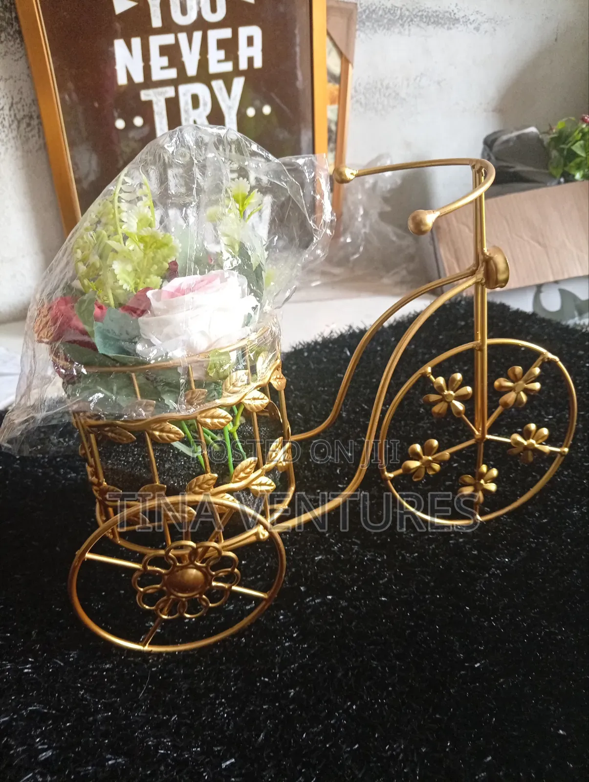 Figurines and Statues 
Available in Bulk. 
Original Quality.