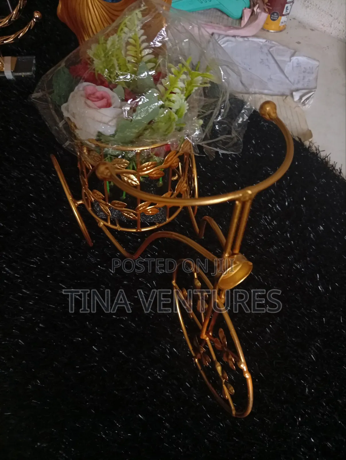 Figurines and Statues 
Available in Bulk. 
Original Quality.