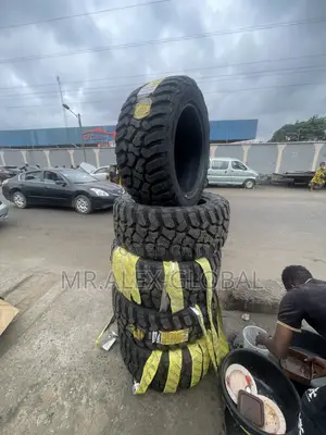 33*12.50R20 Austone Off-Road Tires