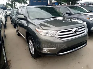 Toyota Highlander 2012 Gray