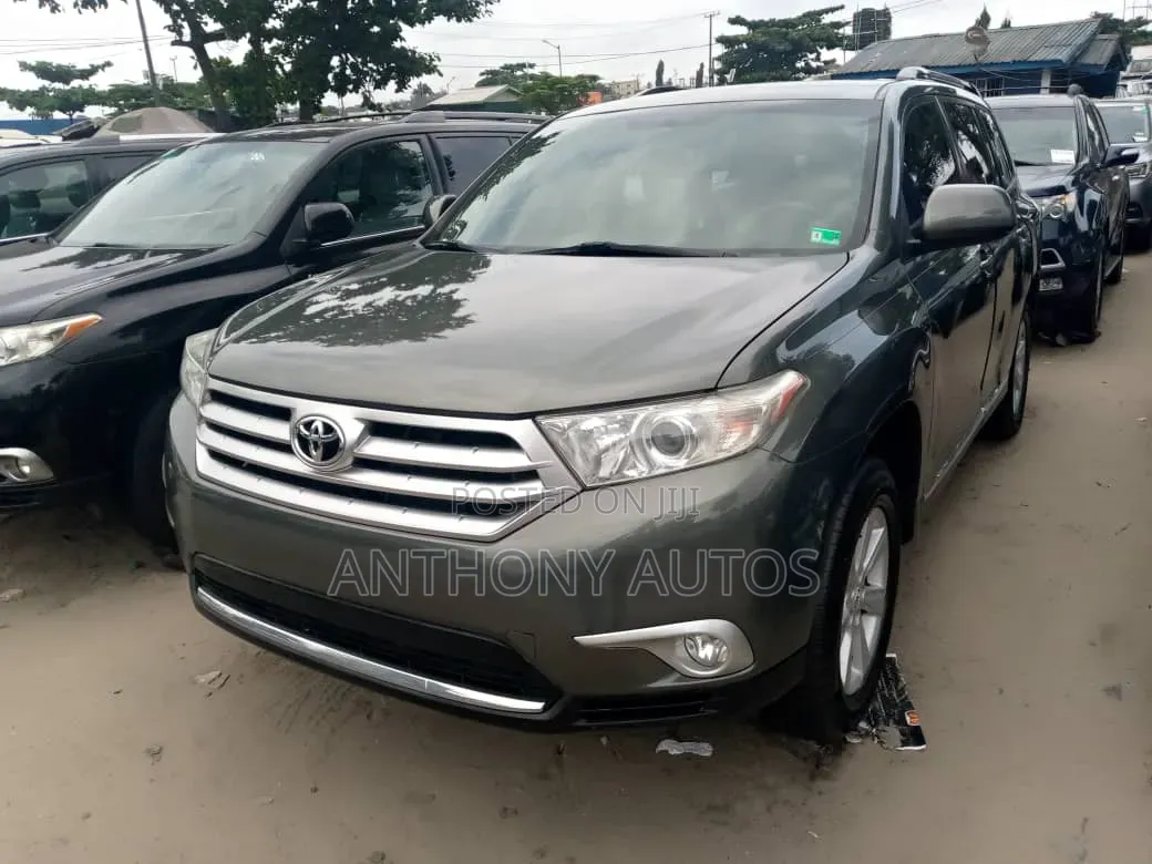Toyota Highlander 2012 Gray