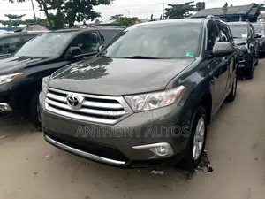 Toyota Highlander 2012 Gray