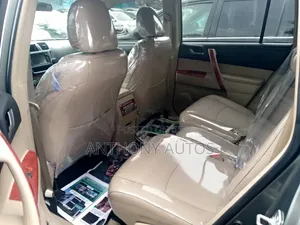 Toyota Highlander 2012 Gray