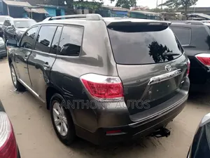 Toyota Highlander 2012 Gray