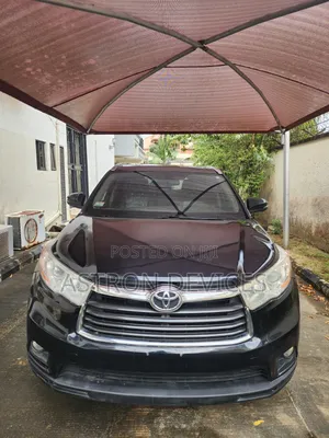 Toyota Highlander XLE 4dr SUV AWD (3.5L 6cyl 6A) 2014 Black