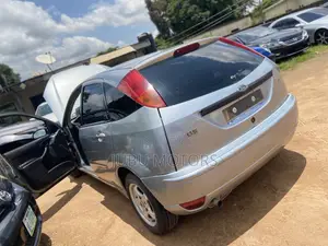 Ford Focus Clipper 2000 Silver