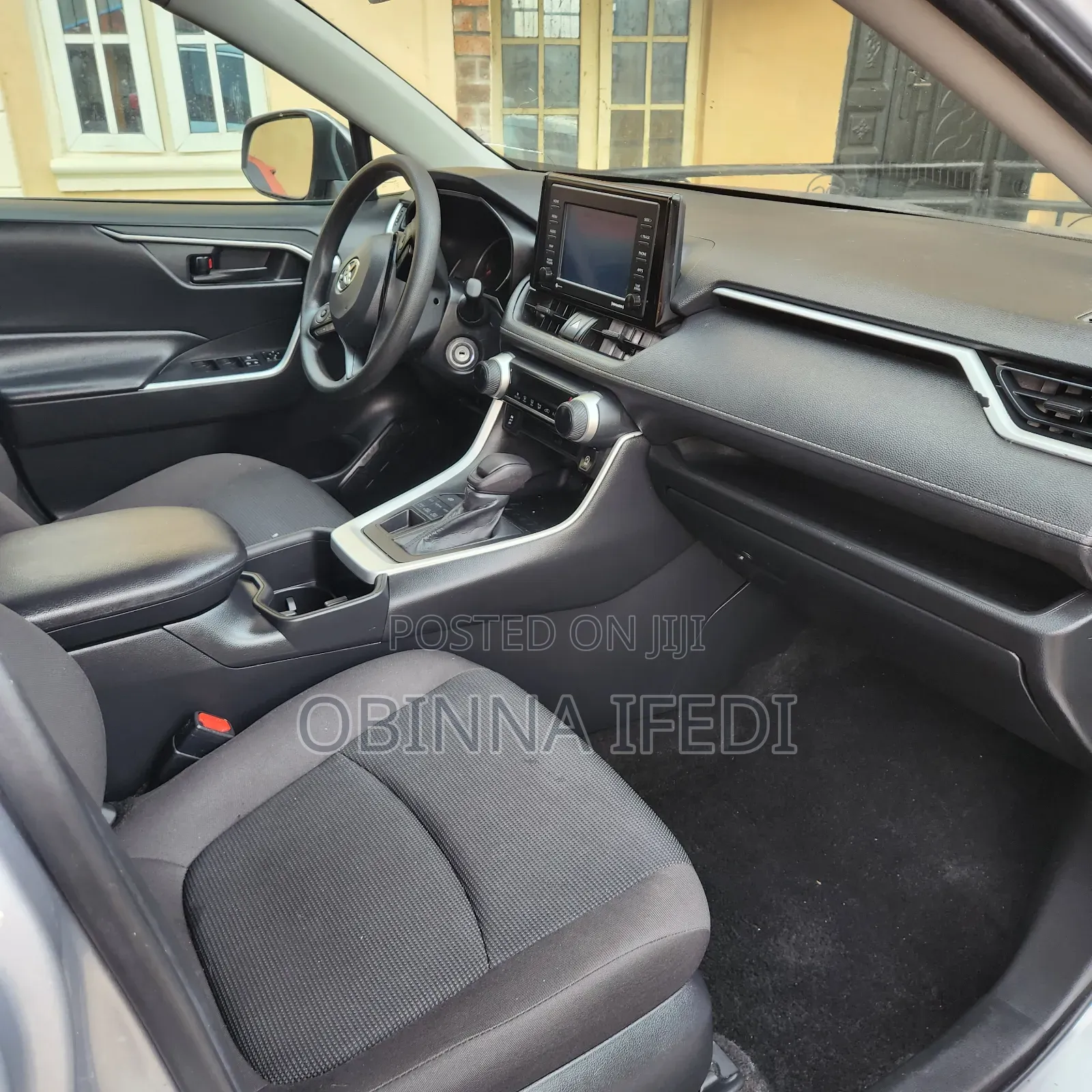 Toyota RAV4 2022 Silver