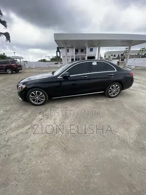 Mercedes-Benz C300 2017 Black