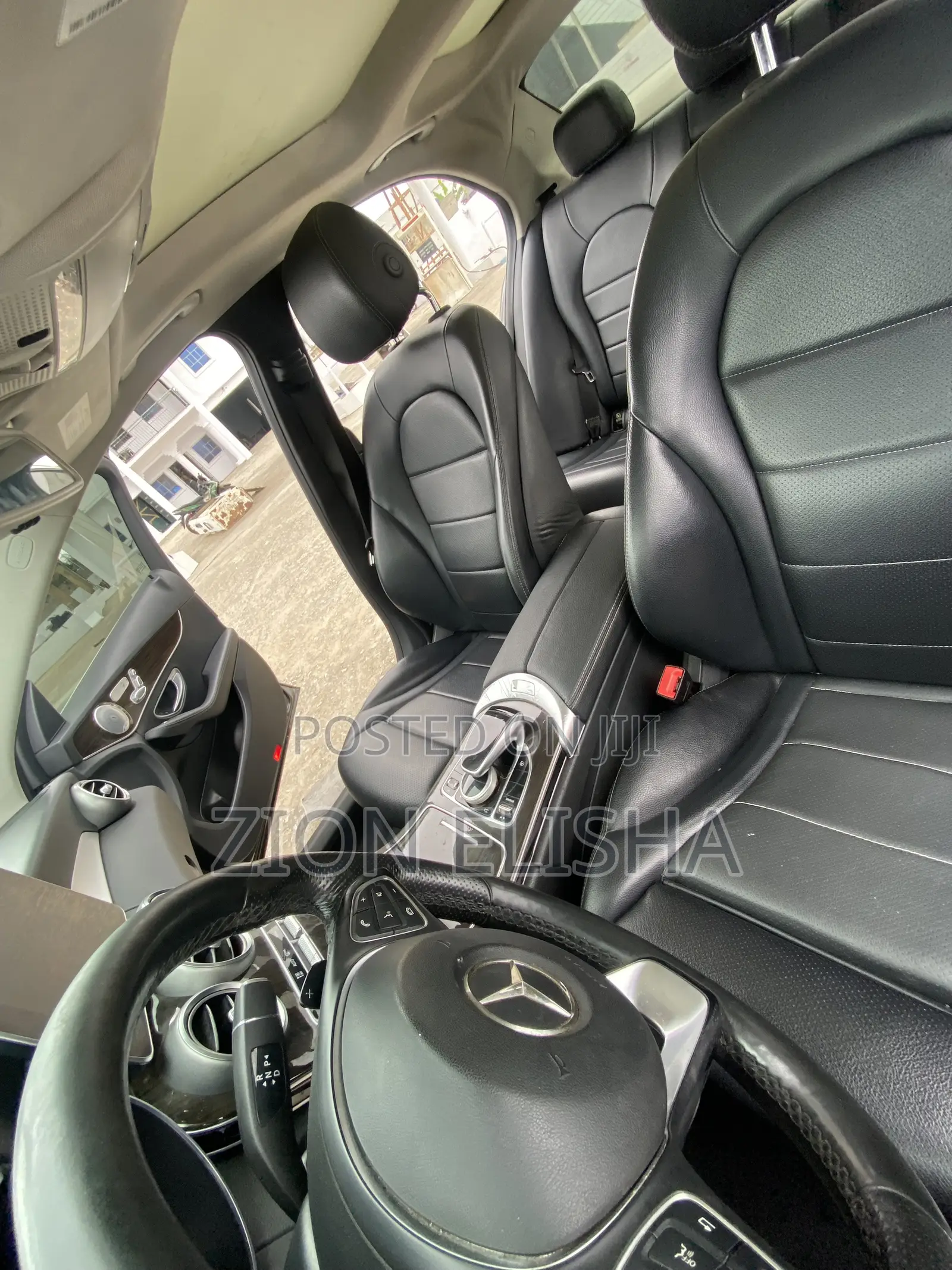 Mercedes-Benz C300 2017 Black