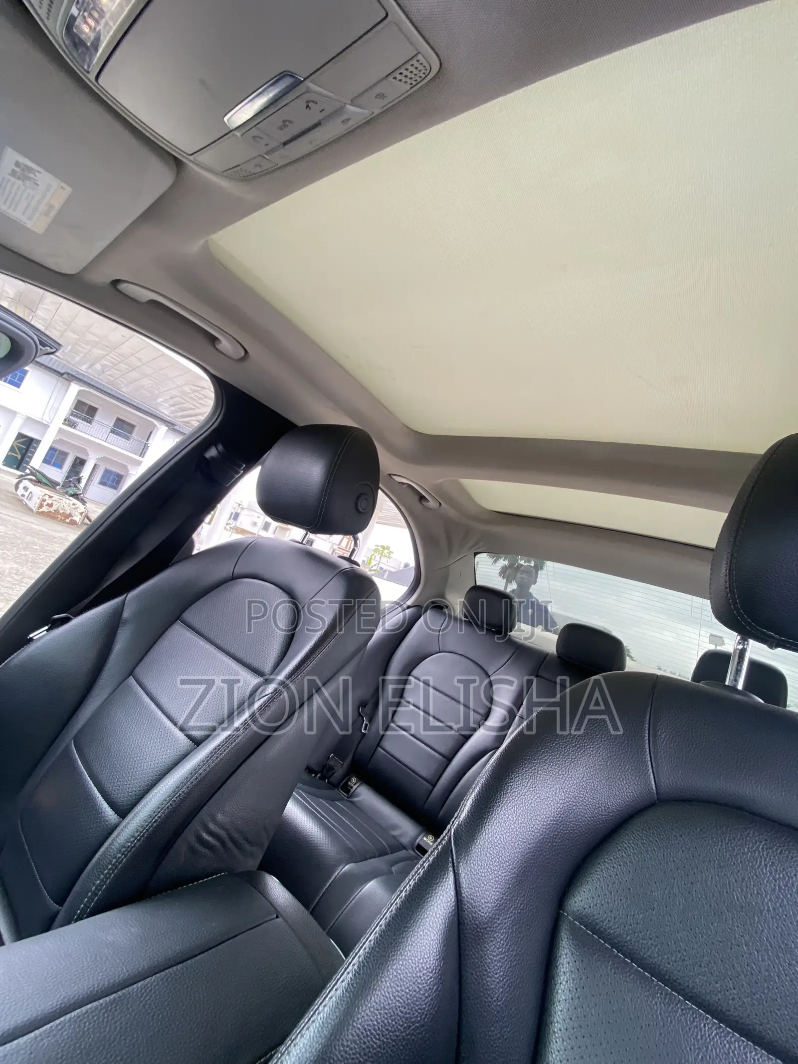 Mercedes-Benz C300 2017 Black