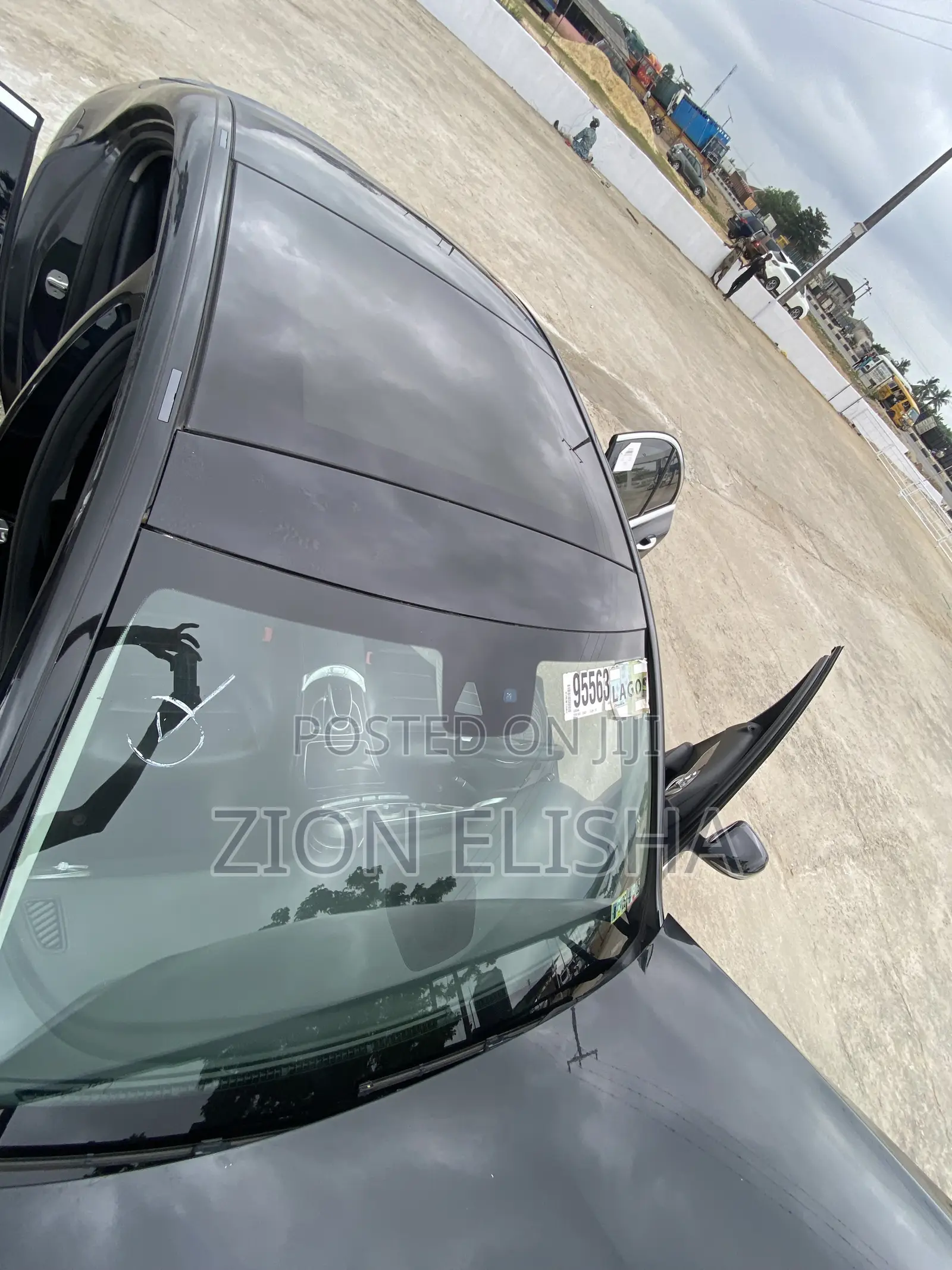 Mercedes-Benz C300 2017 Black