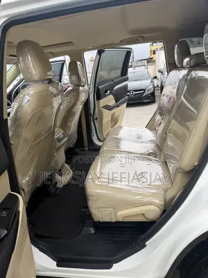 Toyota Highlander XLE V6 4x2 (3.5L 6cyl 6A) 2016 White