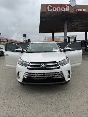 Toyota Highlander XLE V6 4x2 (3.5L 6cyl 6A) 2016 White