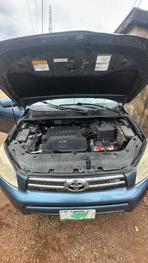 Toyota RAV4 V6 2009 Blue