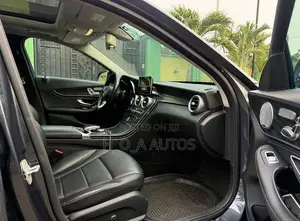 Mercedes-Benz C300 2016 Gray
