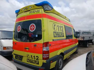 Mercedes-Benz Sprinter 2017 Yellow