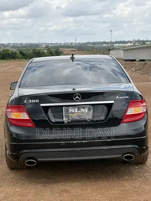 Mercedes-Benz C300 Luxury 4Matic Sedan AWD (3.0L 6cyl 7A) 2010 Black