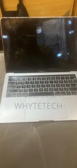 Laptop Apple MacBook Pro 2017 8GB Intel Core i5 SSD 256GB