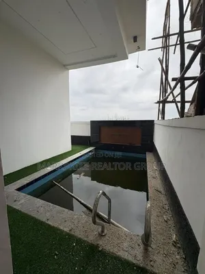 5bdrm Duplex in Ajah Lekki Lagos for sale