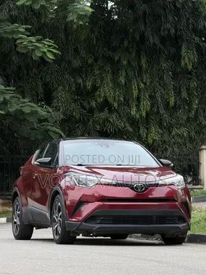 Toyota C-HR XLE FWD 2019 Maroon