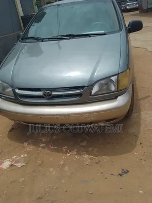 Toyota Sienna 1998 Green