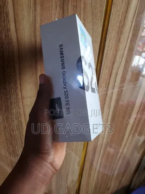 New Samsung Galaxy S20 FE 5G 128 GB Black
