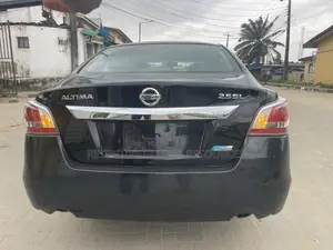 Nissan Altima 2.5 SL 4dr Sedan (2.5L 4cyl CVT) 2014 Black