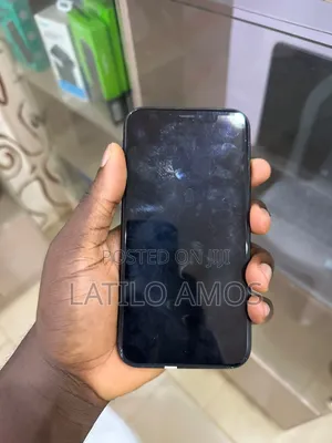 Apple iPhone XR 64 GB Black