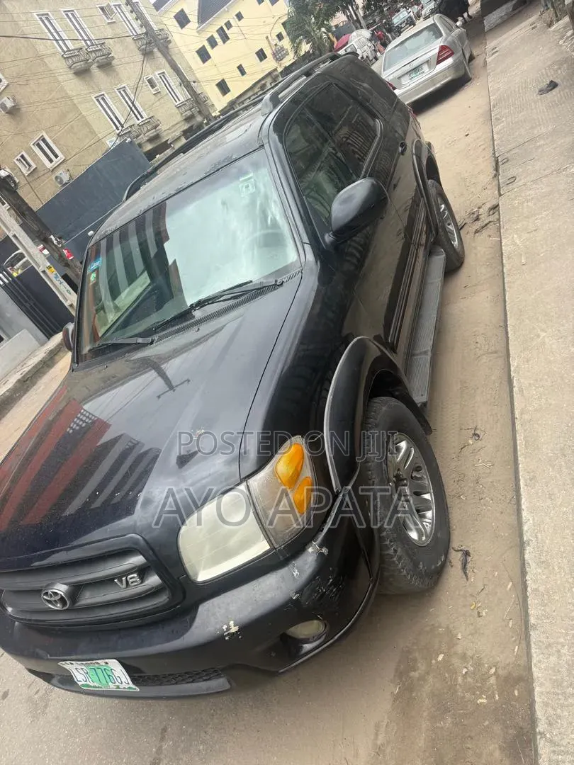 Toyota Sequoia 2003 Black