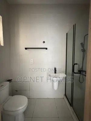 2bdrm Apartment in Lekki Phase 1 for rent