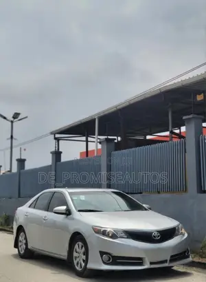 Toyota Camry 2012 Silver