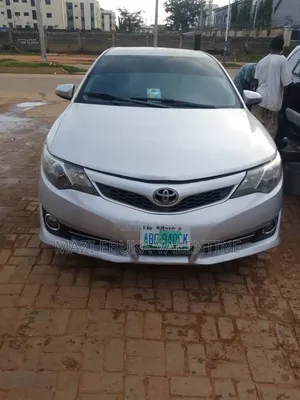 Toyota Camry 2014 Silver
