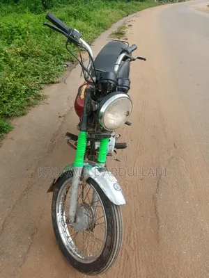 Bajaj Boxer 2020 Red