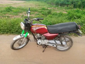 Bajaj Boxer 2020 Red