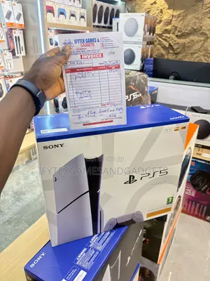 NEW PS 5 Slim 1TB Standard Version