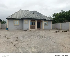 4bdrm Bungalow in Hamabil, Abeokuta North for sale