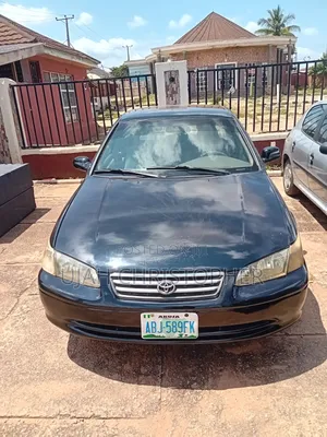 Toyota Camry 2000 Black