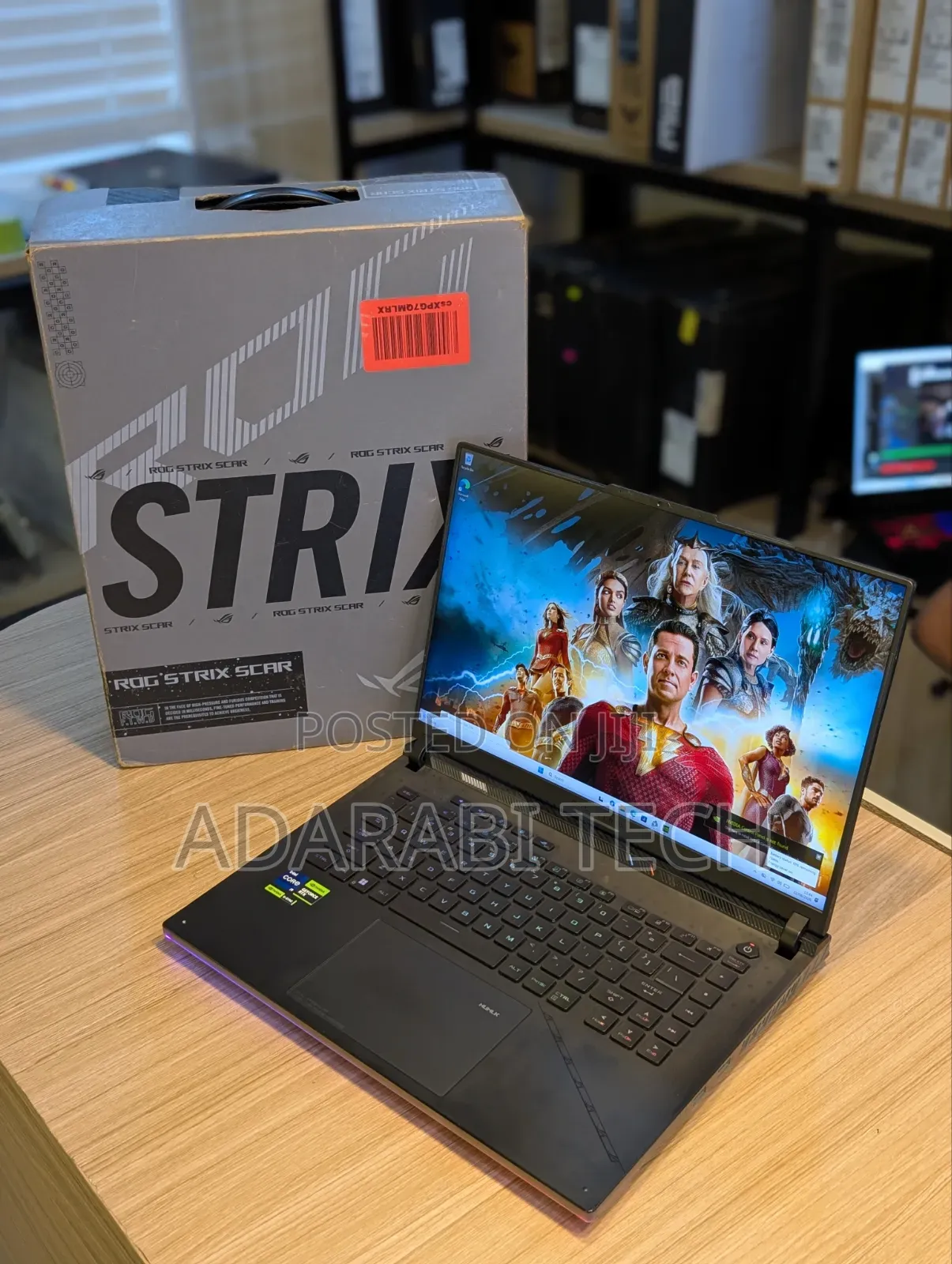 Laptop Asus ROG Zephyrus G16 32GB Intel Core i9 SSD 1T