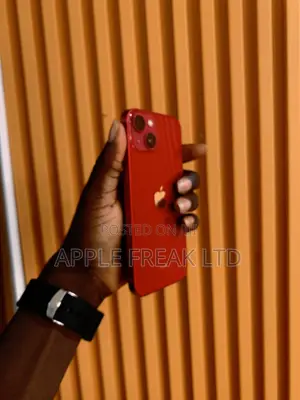 Apple iPhone 13 256 GB Red