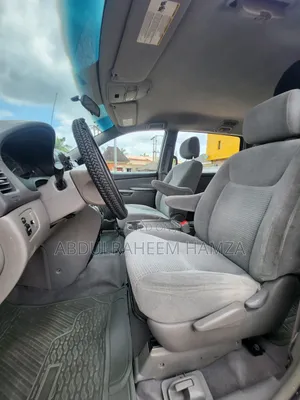 Toyota Sienna 2006 Gold