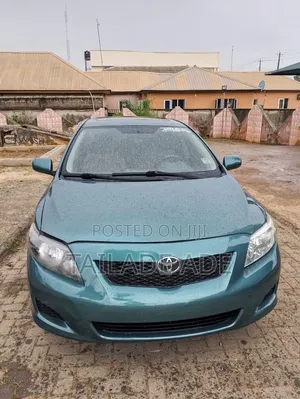 Toyota Corolla 2010 Green
