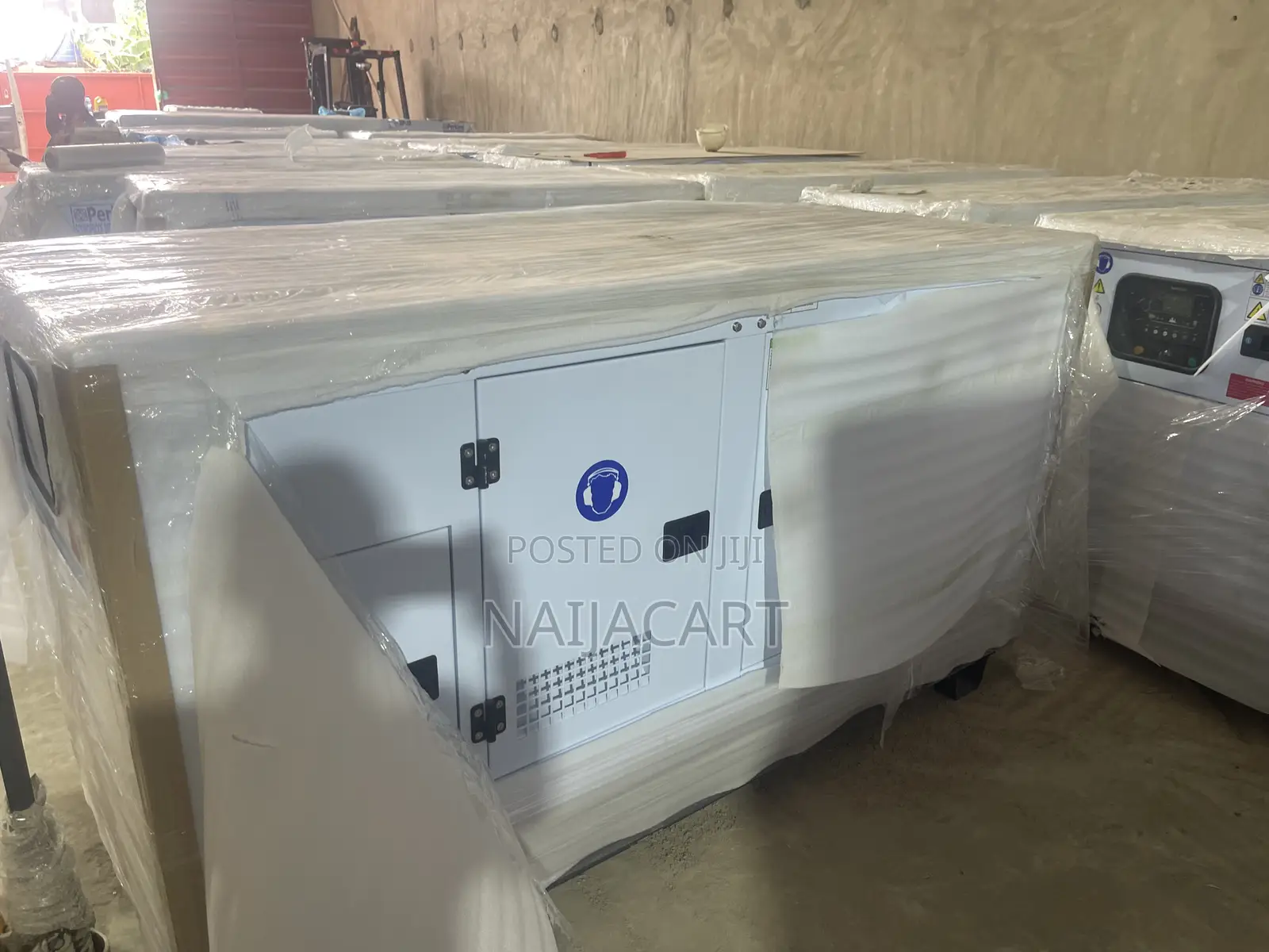 400KVA Perkins Soundproof Generator