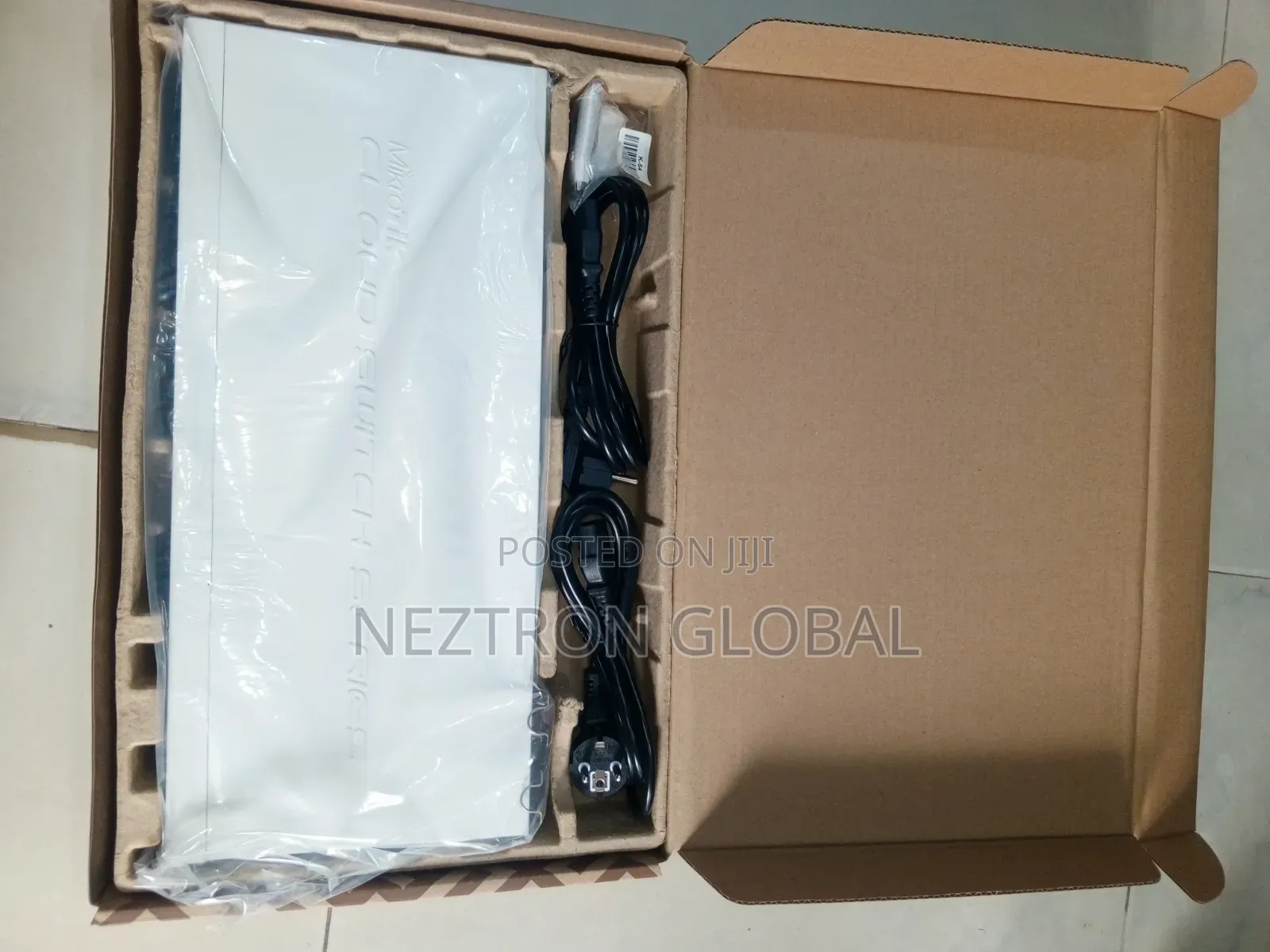 Mikrotik CRS328-4C-20S-4S-+RM