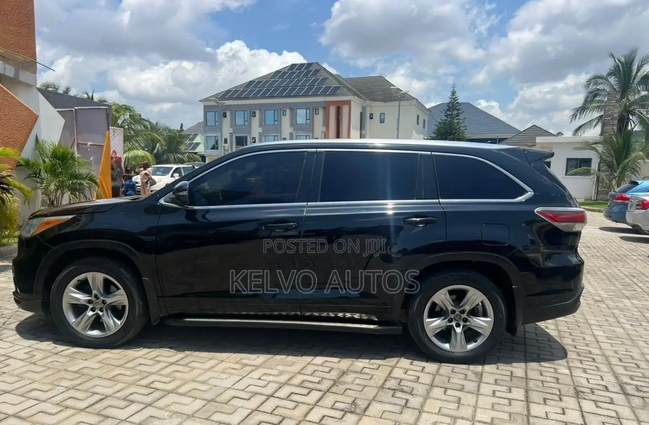 Toyota Highlander 2016 Black